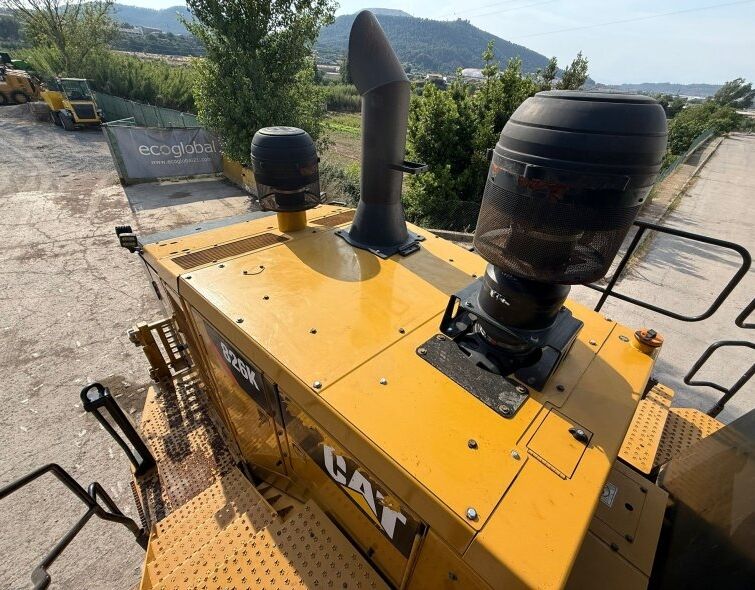 CATERPILLAR  826K **WASTE COMPACTOR**